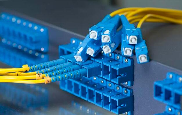 監(jiān)控系統(tǒng)是由哪些部分組成的？